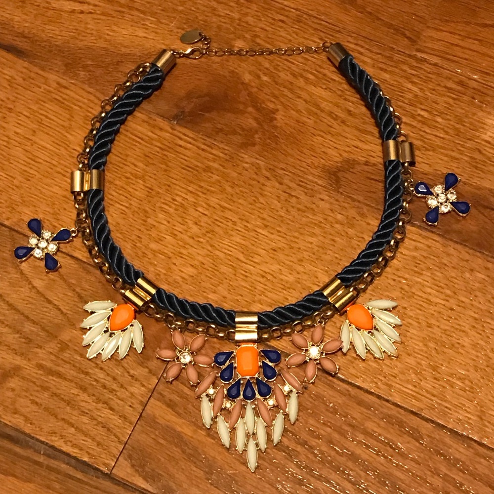 Statement necklace